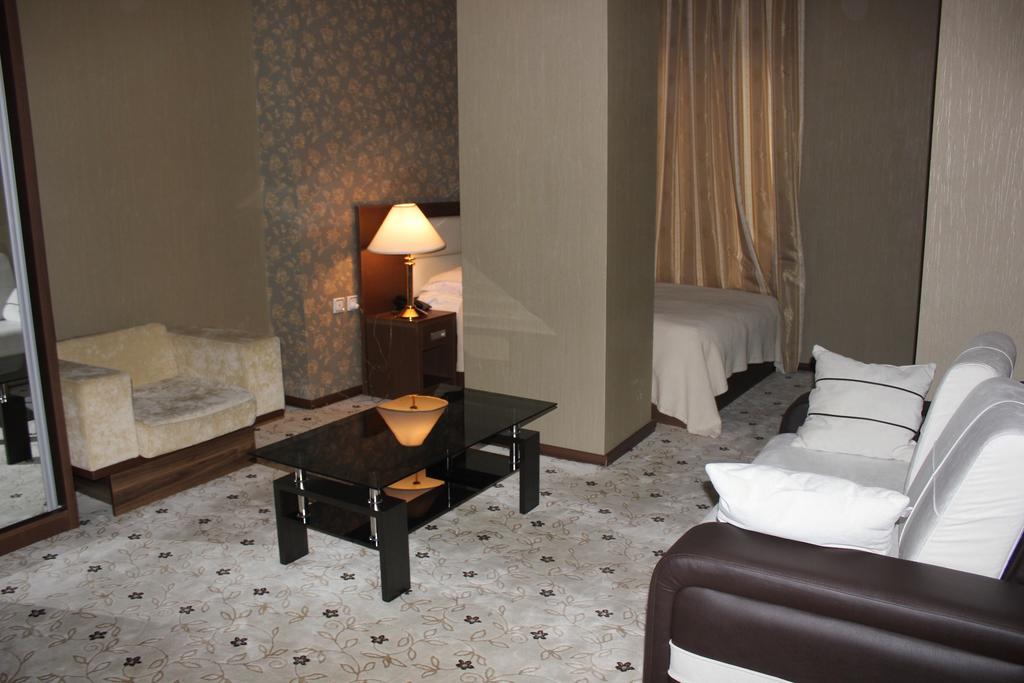 Hotel Empire Kutaisi Room photo