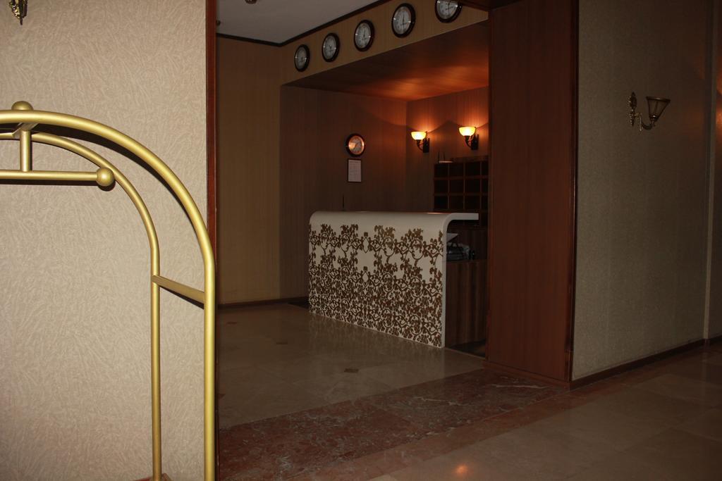 Hotel Empire Kutaisi Exterior photo